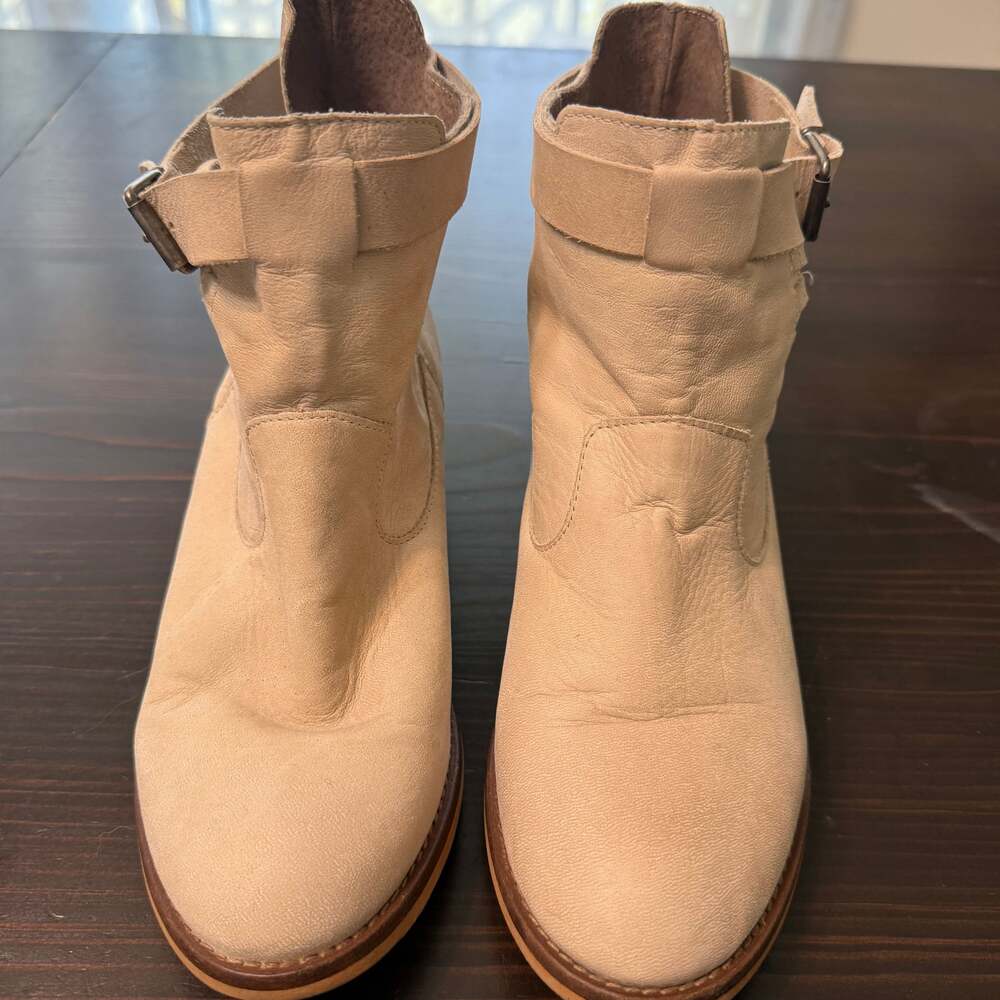Coolway Blonde Tan Lasercut Side Ankle Boots